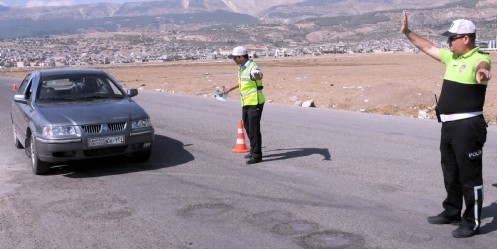 Suriyeli sürücülere trafik kuralları anlatıldı 