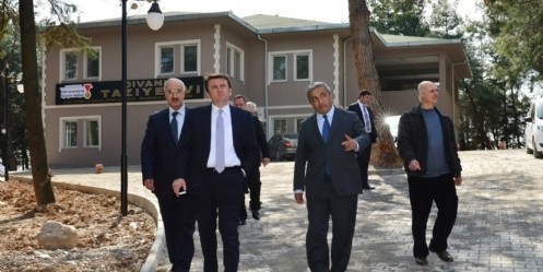 Başkan Erkoç Divanlı taziye evinde incelemelerde bulundu