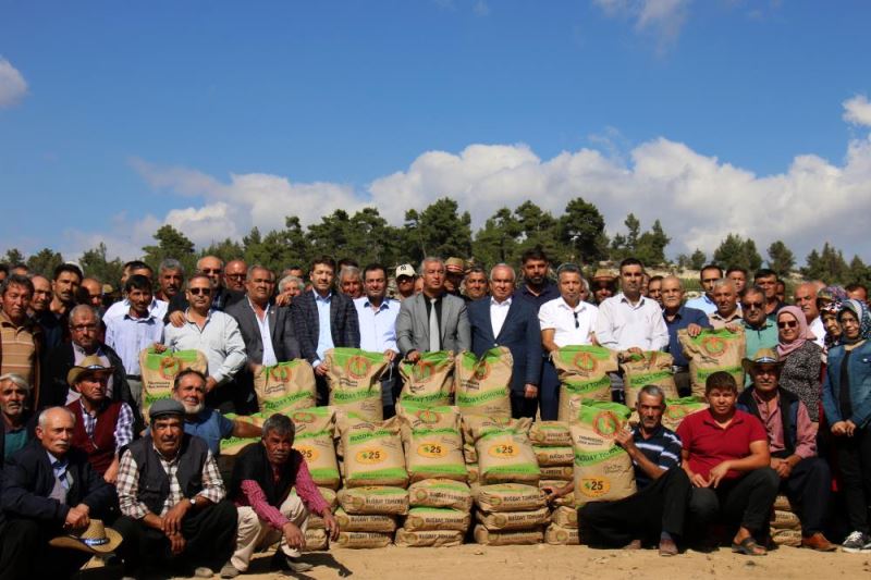 Çiftçilere 50 ton ata buğdayı tohumu dağıtımına başlandı