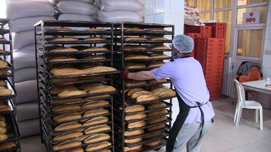 Elbistan Halk Ekmek Fabrikasında Üretim Kontrollü Başladı