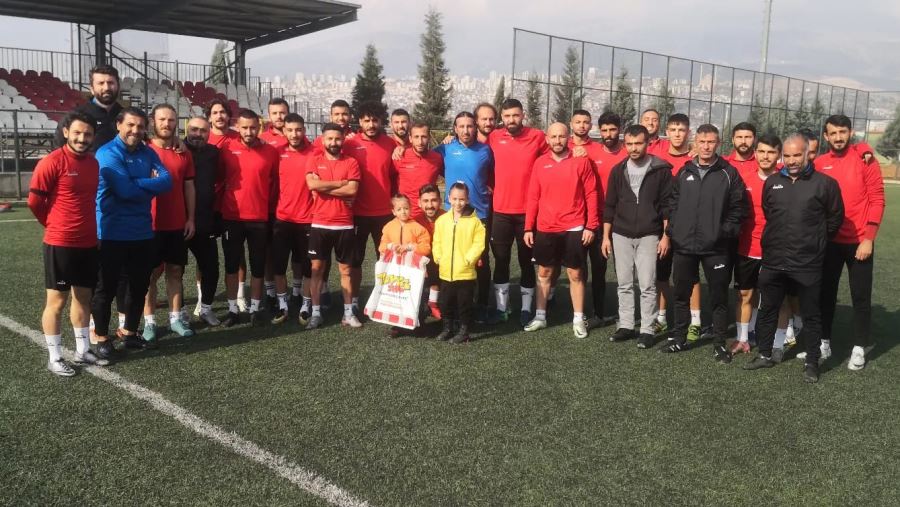 İkra’nın tedavi masraflarını İstiklalspor Oyuncuları üstlendi 