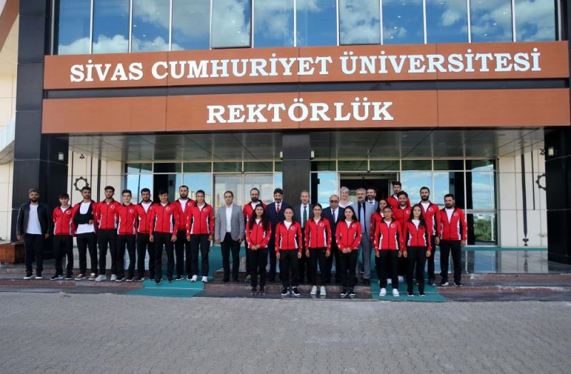 Cumhuriyet Üniversitesi ile Türkiye Kayak Federasyonu arasında iş birliği protokolü imzalandı
