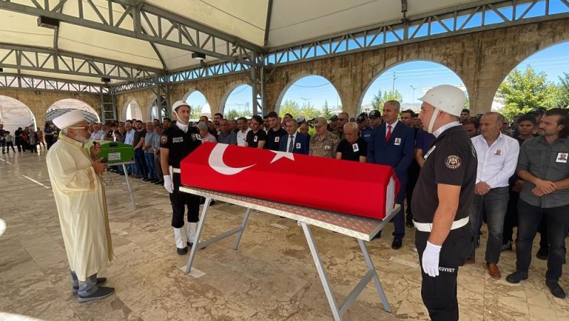 Kalp krizi sonucu vefat eden polis memurunun cenazesi Adıyaman