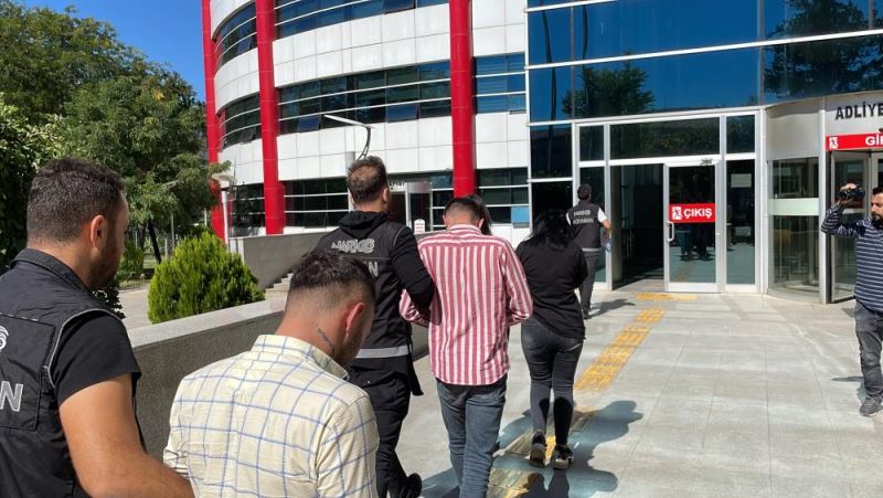 Adıyaman'da uyuşturucu operasyonunda 3 zanlı yakalandı
