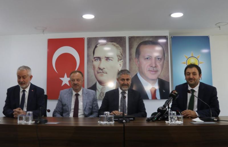 Hazine ve Maliye Bakanı Nebati, Isparta AK Parti İl Başkanlığında konuştu: (1)