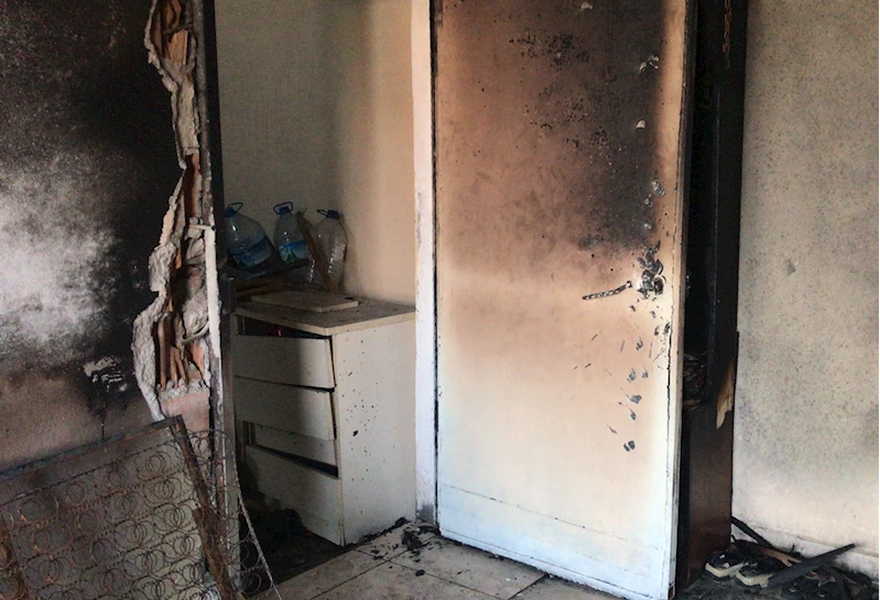 Eski kocasının kapıyı kilitleyip ateşe verdiği evde mahsur kalan kadın ağır yaralandı