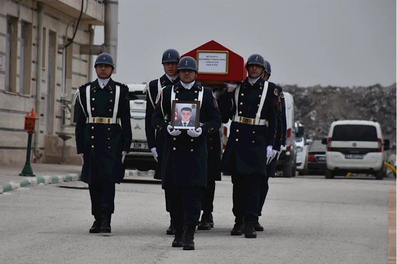 Kalp krizi nedeniyle vefat eden Jandarma Astsubay Kıdemli Çavuş Deniz, Malatya