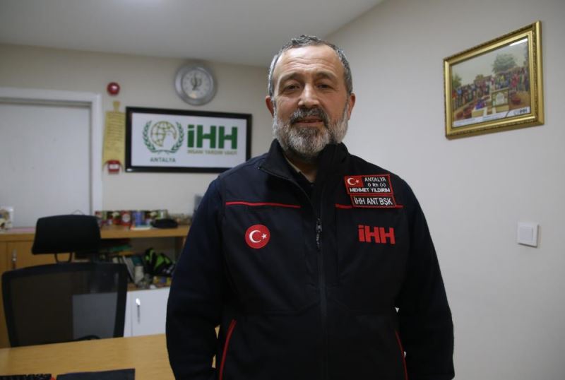 İHH Antalya Şubesi, deprem bölgesine 13 tır yardım ulaştırdı