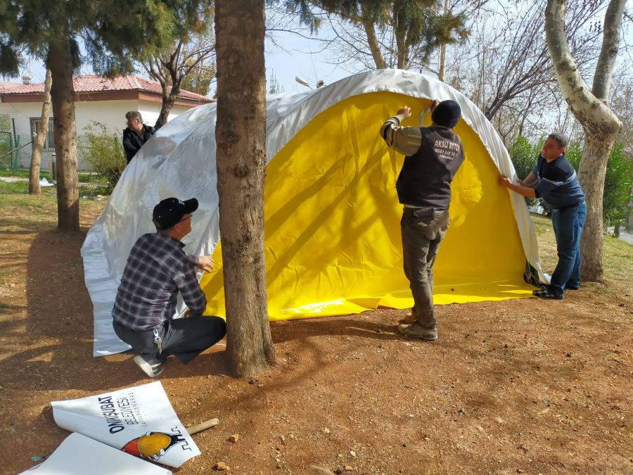 Onikişubat Belediyesi’nden depremzede 1000 aileye çadır desteği