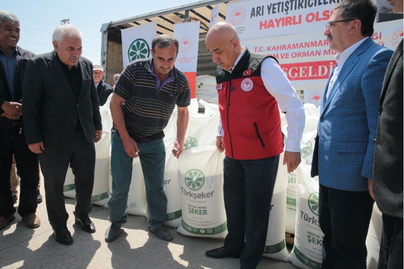 Bakan Kirişci, deprem bölgesinde hayvan dağıtımına başlanacağını duyurdu 