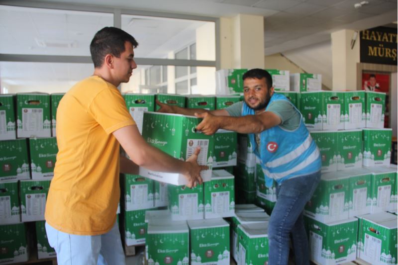 Türkiye Gençlik Vakfı, depremden etkilenen  yardım faaliyetlerini sürdürüyor