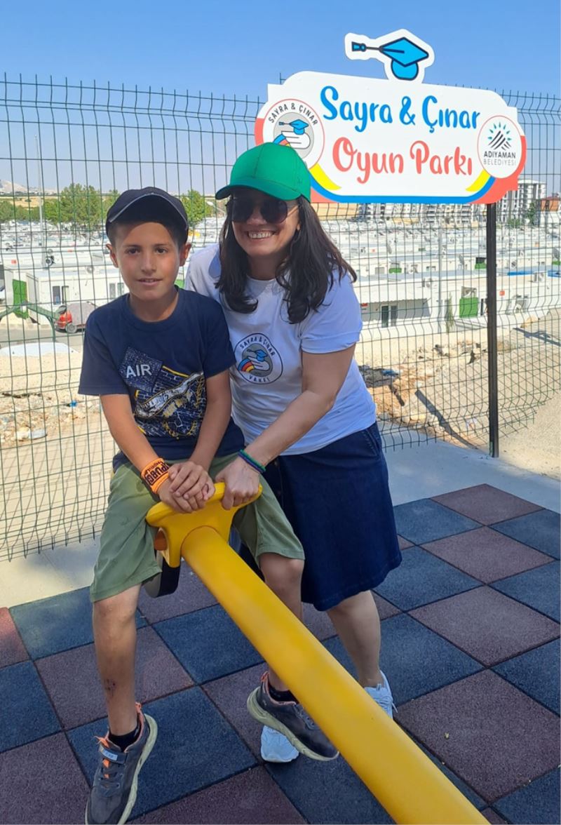 İzmir depreminde ikizlerini yitiren anne, Adıyamanlı çocuklar için oyun parkı kurdu 