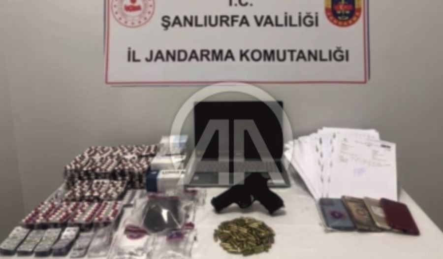 Yeşil reçeteye tabi ilaçları usulsüz sattıkları iddiasıyla 9 şüpheli yakalandı
