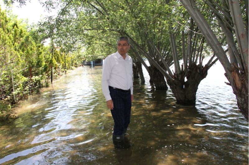 Kılıçkaya Barajı doldu, piknik alanı ve sosyal tesisleri su bastı