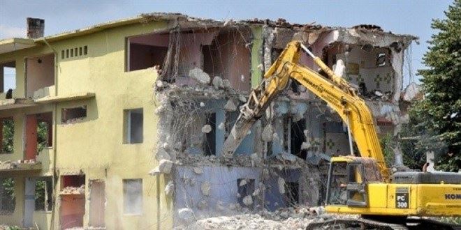 Bina yıkım ekiplerinin ihale şartnamesine uymaması üzerine Valilik tarafından yeni kararlar alındı