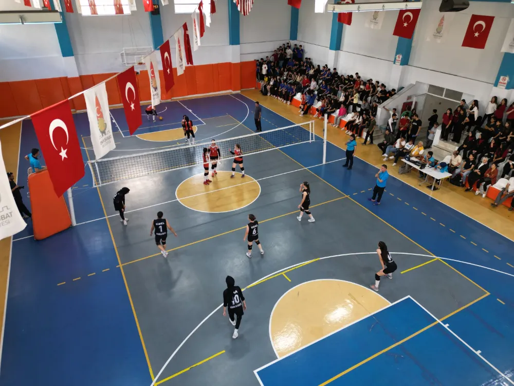 Onikişubat Belediyesi’nin Cumhuriyet Spor Şöleni’nde final heyecanı yaşandı 