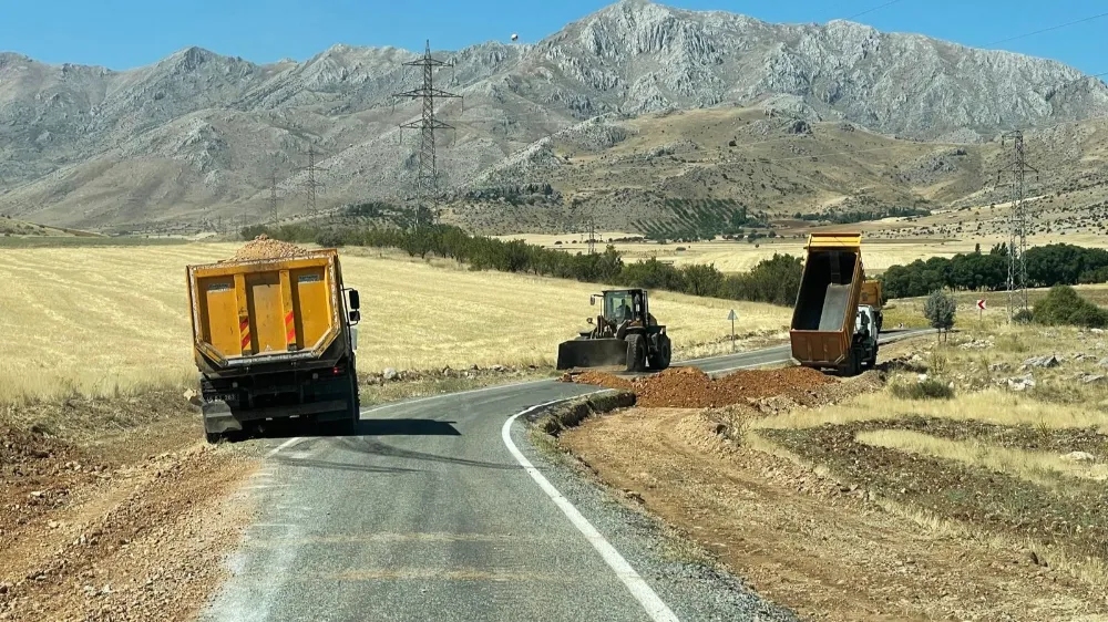 Büyükşehir Elbistan’da Ulaşım Atağını Sürdürüyor