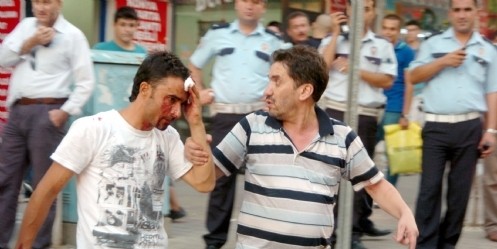 Pazarcıların yer kavgası: 4 yaralı