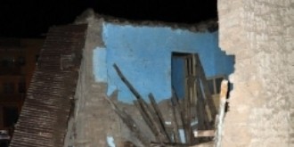 Kerpiç Evin Duvarı Çöktü; 2 Yaralı