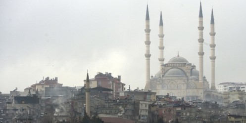 En büyük üçüncü cami şehrin simgesi oldu