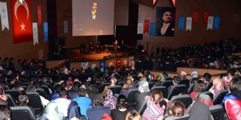 `Çanakkale Bir Hilal Uğruna` gecesine büyük ilgi