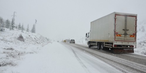 Kahramanmaraş`ta şiddetli kar yağışı
