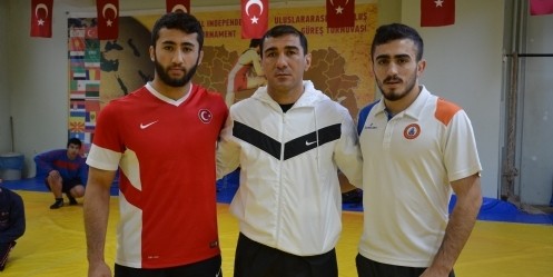Güreşçiler Türkiye şampiyonu oldu

