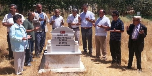 Hüseyin ve Bedri Akbaş mezarı başında anıldı