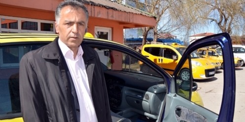 Ücretsiz götürmeyen taksiciye saldırı iddiası
