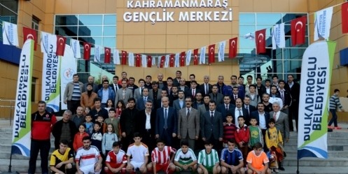 Dulkadiroğlu Belediyesi`nden kulüplere malzeme desteği
