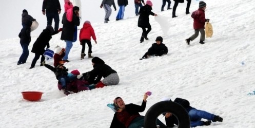 Kar Festivali renkli görüntülere sahne oldu
