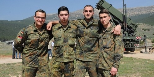 Alman patriot birliğinin Türk kökenli askerleri