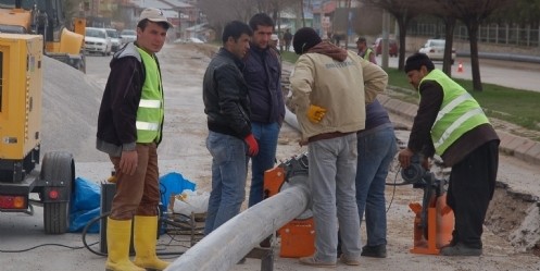 Afşin`de, içme suyu şebekesi yenileniyor