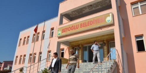 Beyoğlu Eski Belediye Binası İmam Hatip Ortaokulu Oldu