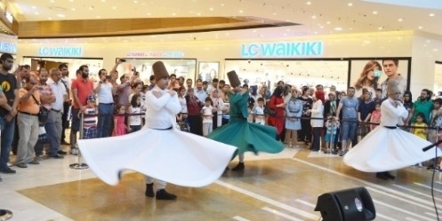 Ramazan`ın Coşkusu Piazza`da Yaşanıyor