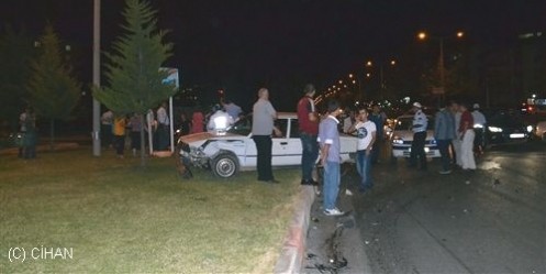 Trafik Kazasında Anne ve Çocukları Yaralandı