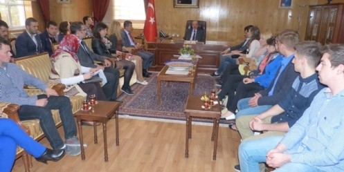 Vali Kocatepe, Polonyalı öğrencileri kabul etti 