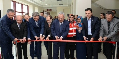 KSÜ ve Türk Kızılayı işbirliğiyle Giysi Bankası Açıldı
