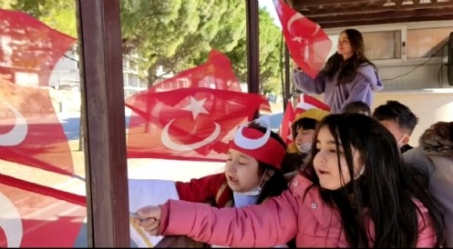 Nostaljik Otobüste Kahramanlık Türküleri