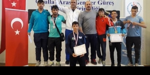  Kahramanmaraş Spor Lisesi Güreş`te Türkiye Şampiyonu