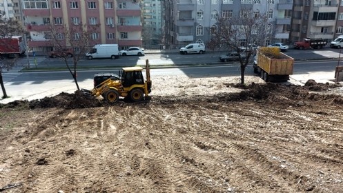 Şehir Genelinde Hafriyat Atıkları Temizleniyor