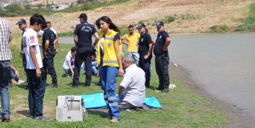 Serinlemek İçin Girdiği Gölette Boğuldu