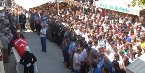 Hayatını Kaybeden Polis Memuru Toprağa Verildi