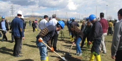 Çanakkale Zaferi`ni Fidan Dikerek Kutladılar