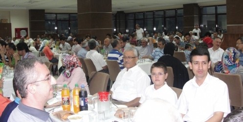 Eğitim-Bir-Sen Kahramanmaraş 2. Şubesi İftar Programı Düzenledi