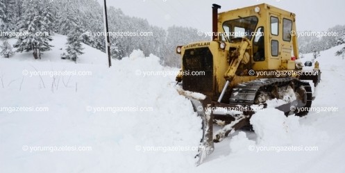 Kapalı köy yollarını açma çalışmaları sürüyor