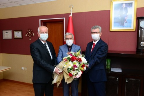 Ziraat Fakültesi Dekanlığına Prof. Dr. Galip Bakır Atandı