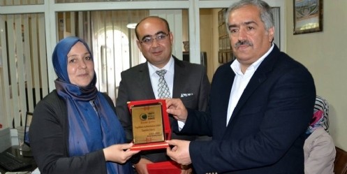 Beyazay Destekleri plaketle taçlandırdı