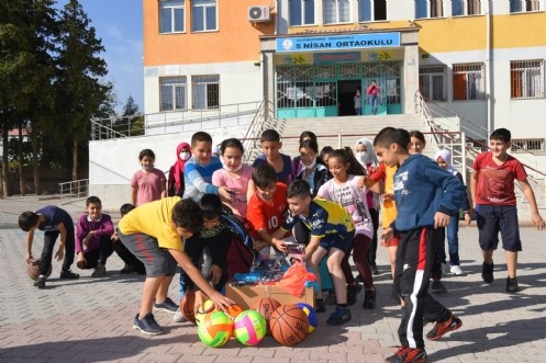 Dulkadiroğlu`ndan Atık Pil Toplayan Okullara Ödül