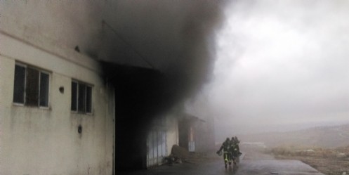 Tekstil Fabrikasındaki Yangına Hızlı Müdahale